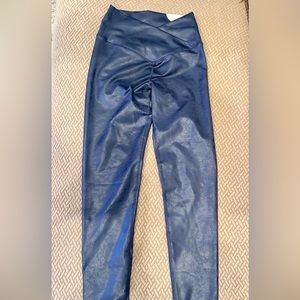 Aerie crossover legging size M long NWT